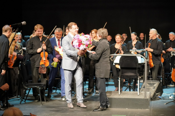 Монологи Гамлета под музыку Шостаковича: Евгений Миронов и Юрий Башмет представили в Самаре новую совместную программу