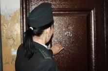 В Сызрани выгнанную из дома мать с детьми в родной дом вернули судебные приставы