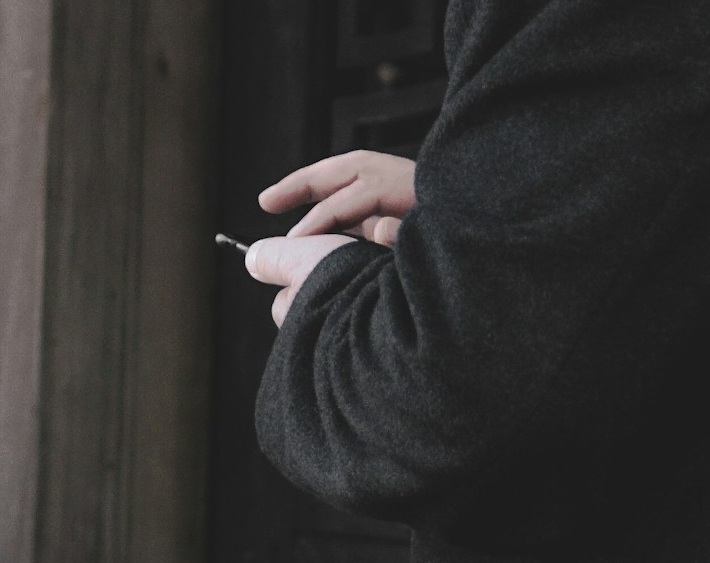 Житель Нефтегорска похитил деньги через смартфон приятеля