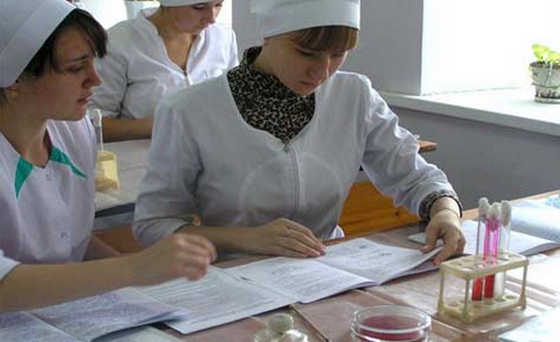 Медучреждения региона пополняются выпускниками Сызранского медико-гуманитарного колледжа 