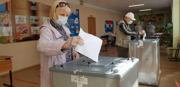В Самарской области более 50% избирателей приняли участие в голосовании по поправкам в Конституцию