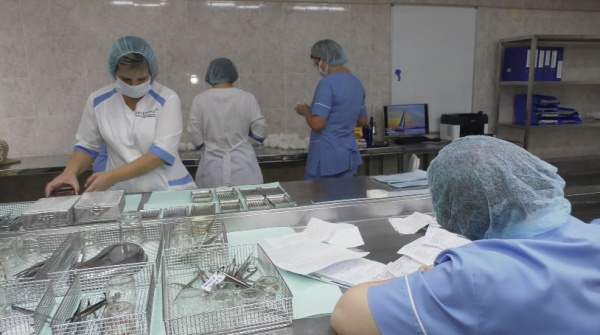  Как дезинфицируют различные медицинские инструменты в частном стерилизационном отделении