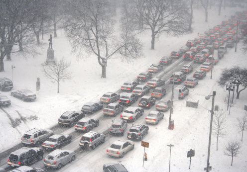 Аккуратно и осторожно: главные правила вождения в снегопад 