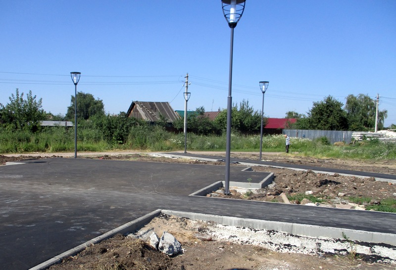 В Чапаевске обновляют общественную территорию 