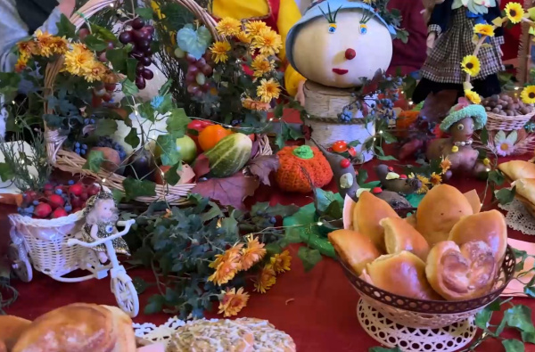 Дары осени и творческие номера: в Самаре прошел областной фестиваль "Золотой калейдоскоп"