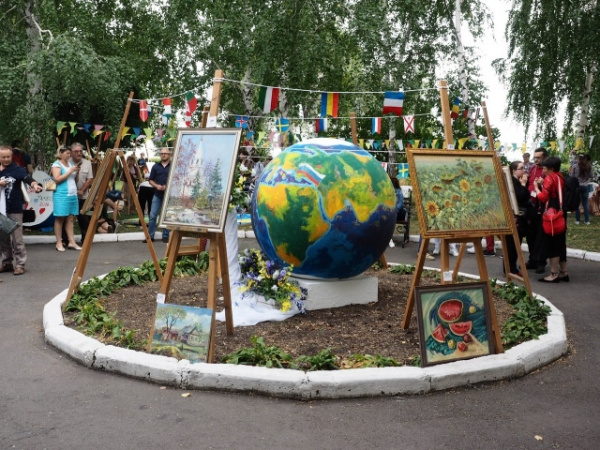 Жителей Сызрани зовут на пикник с художниками-французами