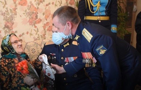 В Самарской области с 8 Марта поздравили 100-летнюю участницу Великой Отечественной войны