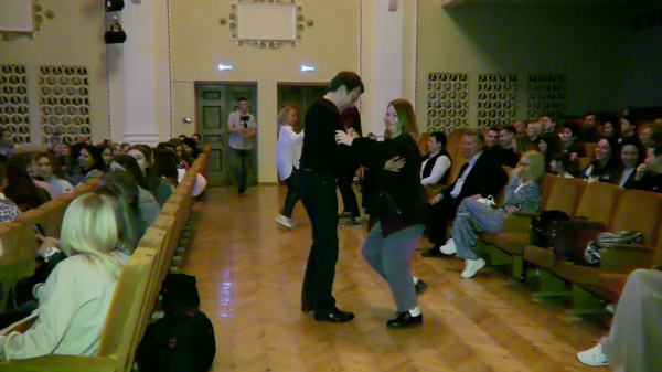 В Самаре театр современного танца "Скрим" представил премьеру спектакля "Вирус несвободы"