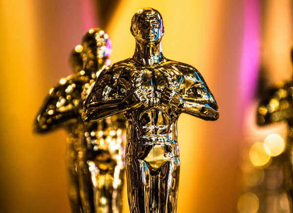 Из-за Юры Борисова?: россияне вдвое активнее следили за "Оскаром" в 2025 году