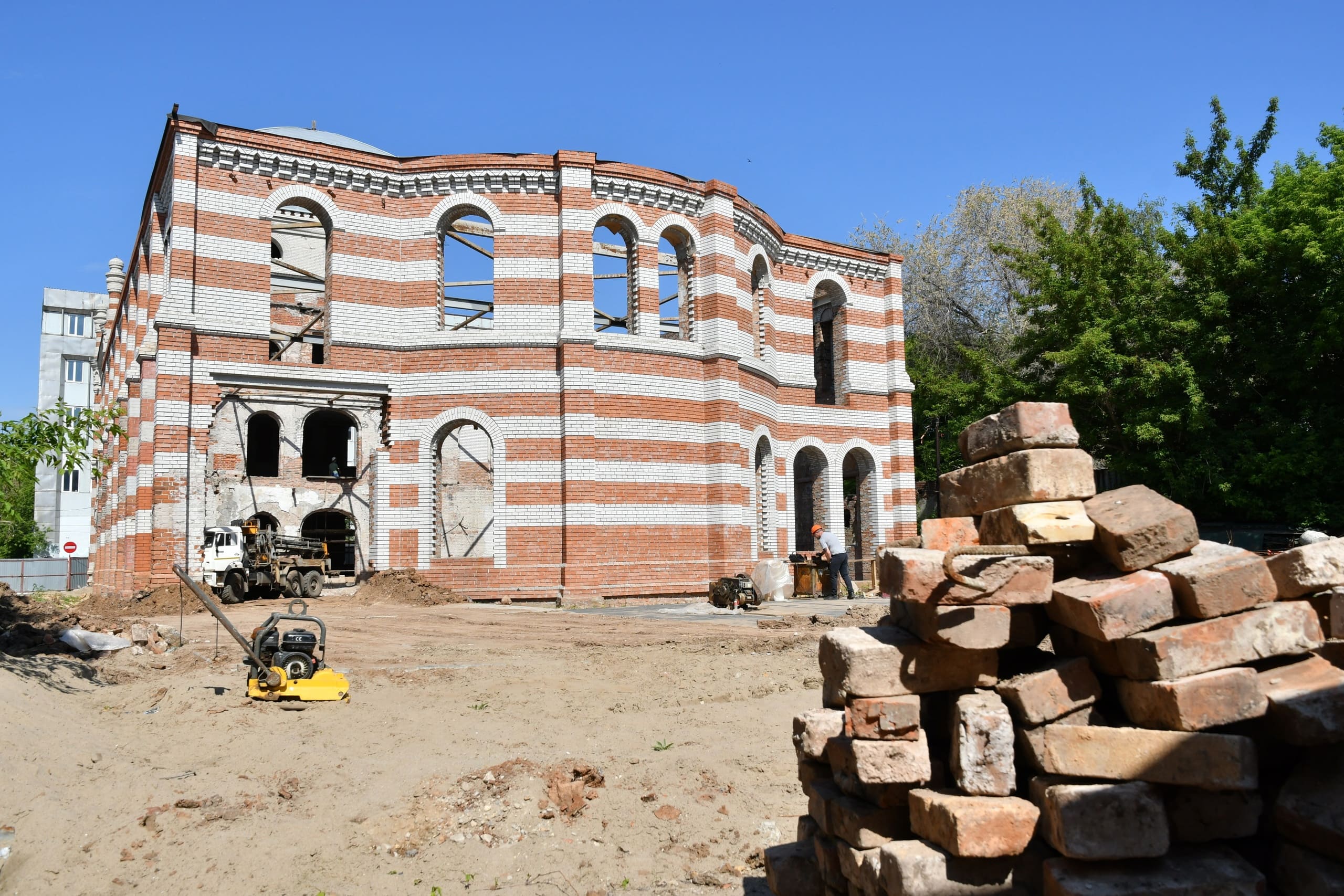 Какие синагоги восстановлены. Самарская хоральная синагога Самара. Самара синагога хоральная внутри. Синагога в Самаре на садовой. Самарская синагога, Нью-Йорк.