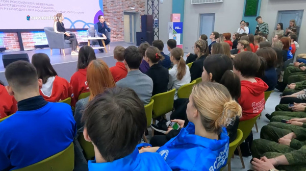 Сергей Безруков встретился с самарской молодежью