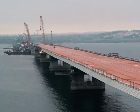 Дмитрий Азаров поделился уникальными кадрами с места строительства Волжского моста