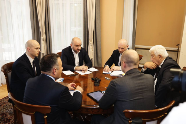 В ближайшее время будем планировать бизнес-миссии: губернатор Вячеслав Федорищев встретился с торговыми представителями РФ за рубежом