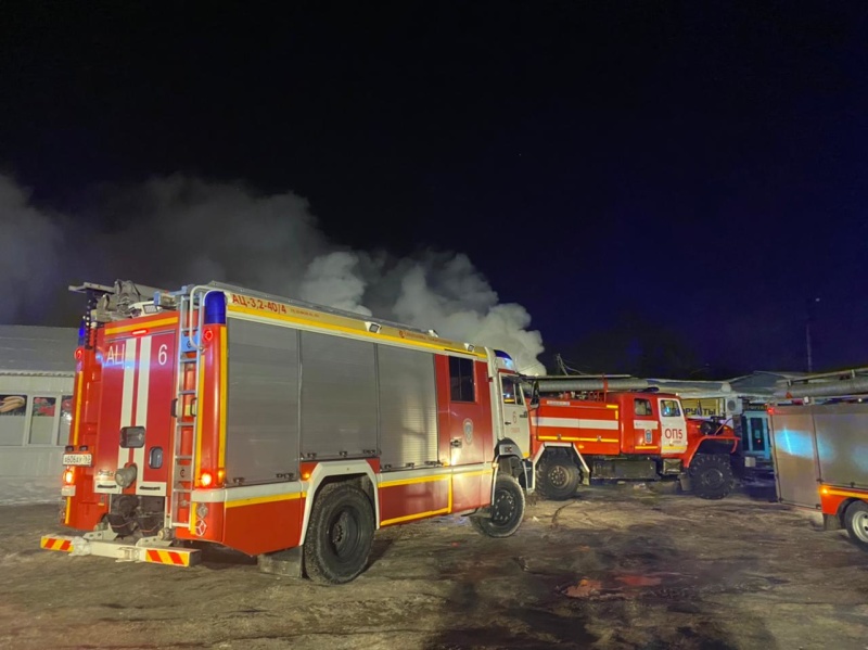Ликвидирован крупный пожар на рынке "Ракита" в Самаре