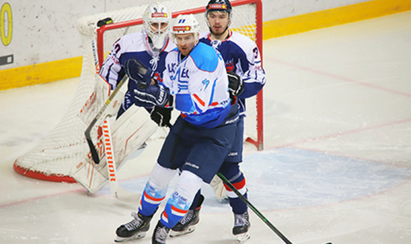 Красноярские "соколы" оказались сильнее самарских "летчиков" 