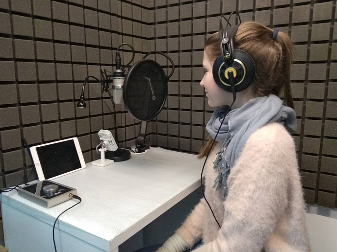 Тульские школьники запишут аудиокниги для незрячих и слабовидящих детей