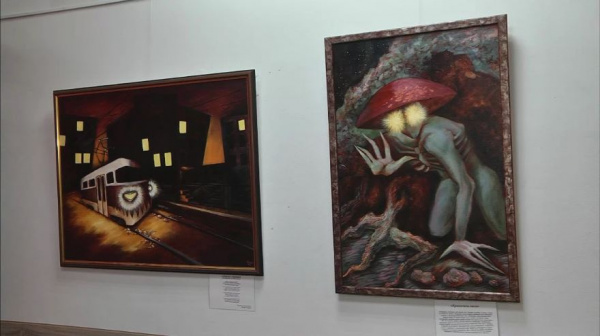 Металлическая акула и человек в химзащите: в Самаре открылась выставка Натальи Мерзляковой