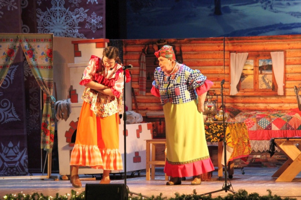 Самодеятельные театры Чапаевска представили премьерные спектакли 