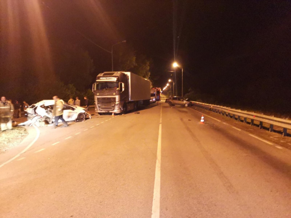 В Самарской области два человека погибли в ДТП с полицейским