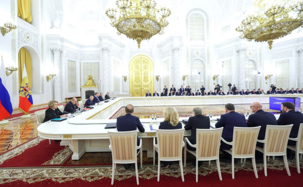 2025 год в России будет объявлен Годом защитника Отечества