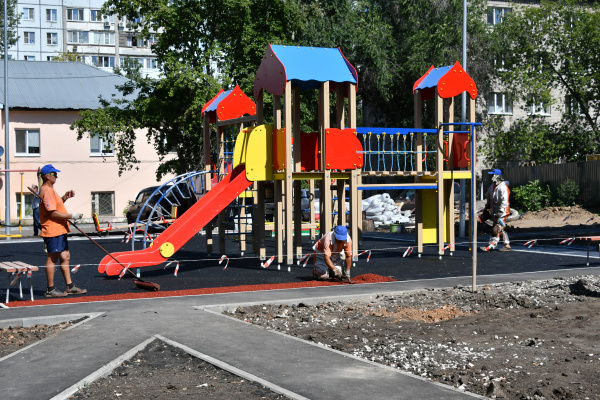 Дворы по нацпроекту благоустраивают с опережением