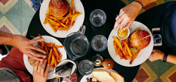 Самарский психолог Елена Мазанкина рассказала, почему голодный человек злится