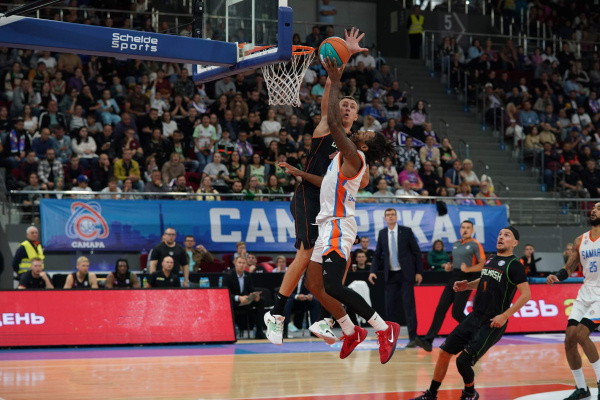 Баскетбольная Самара проиграла дома и на выезде