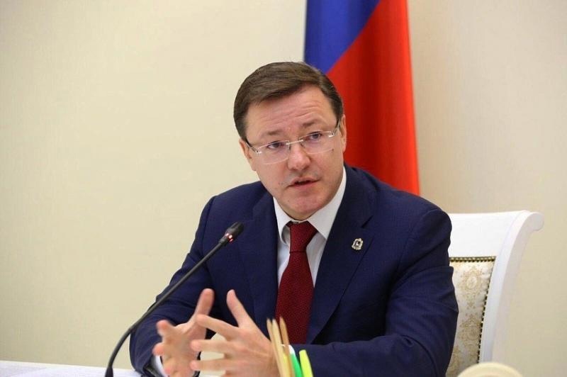 Губернатор Дмитрий Азаров поблагодарил земляков за желание помочь вынужденным переселенцам с Донбасса