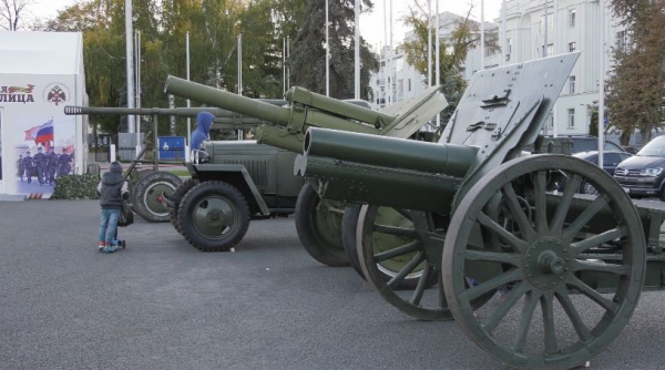 В Самаре открылась выставка, посвященная юбилею "Парада памяти"   