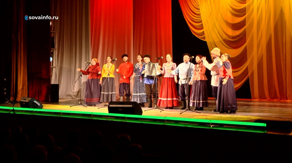 С наступающим 8 Марта женщин поздравили представители тольяттинского Дома дружбы народов