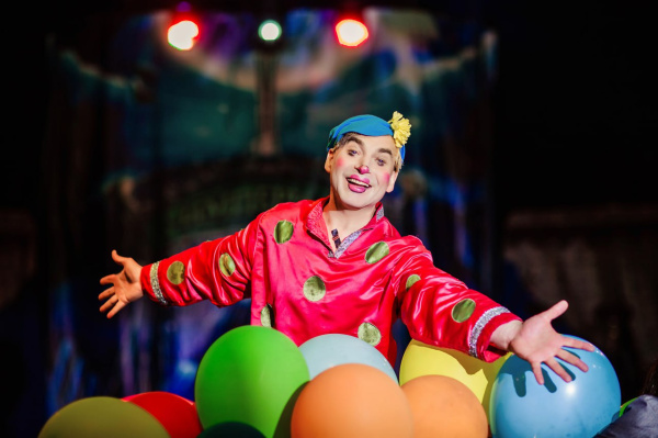  "Смешить и получать отклик от людей – в этом и заключается сила нашего искусства": клоун Александр Котянин – о том, как веселье становится работой