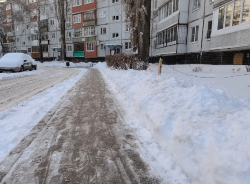 Власти Тольятти разберутся с компаниями, "завалившими" работу по очистке дворов от снега