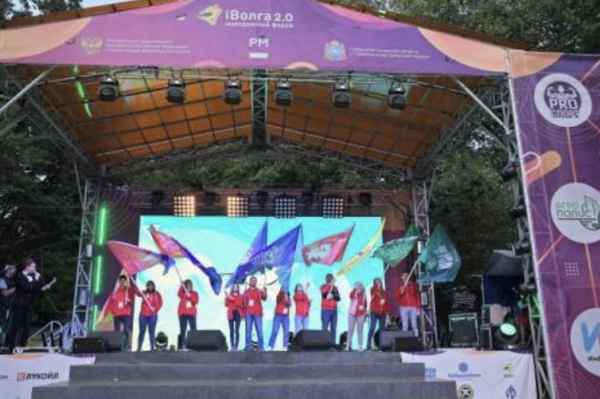 Хедлайнером открытия "iВолги" станет певец Ваня Дмитриенко