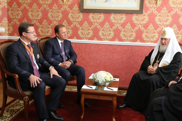 Дмитрий Азаров поблагодарил Патриарха Кирилла за визит на Самарскую землю