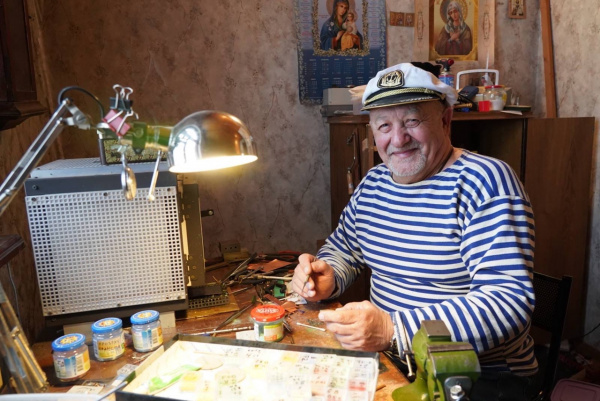 Мастер из села Курумоч возрождает старинное ремесло эмали