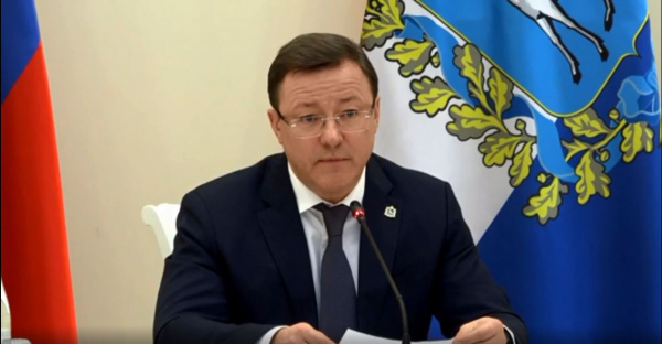 Дмитрий Азаров: необходимо обезопасить детей, подростков и всех жителей от политических провокаторов