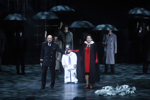 Спектакль Самарского театра оперы и балета "Бал-маскарад" принес коллективу театра три национальные оперные премии "Онегин"