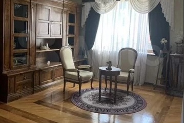 Большую двухэтажную квартиру с 12 комнатами в 2022 году продают в Самаре за 25 млн рублей