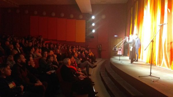 Зрительный зал театра "Дилижанс" в Тольятти открылся после капремонта