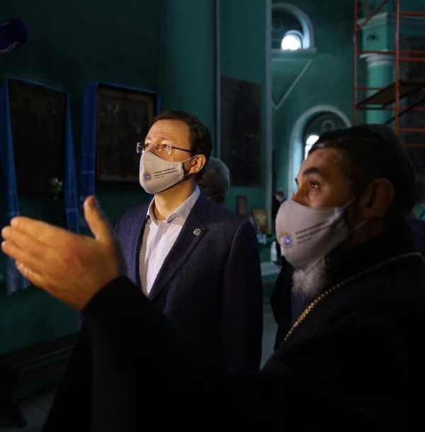 Дмитрий Азаров поздравил жителей региона с Днем святителя Николая Чудотворца