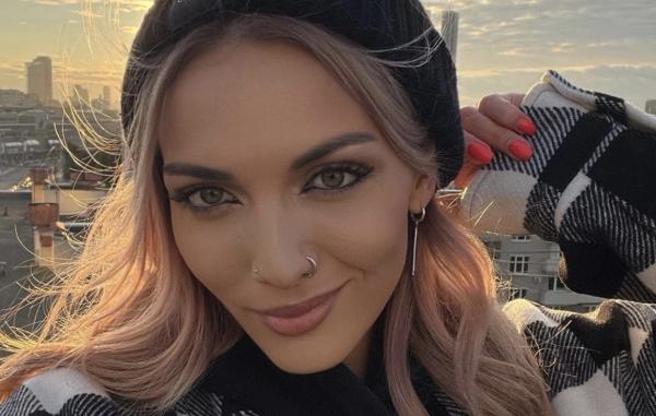 Самарской певице Mary Gu запретили въезд на Украину