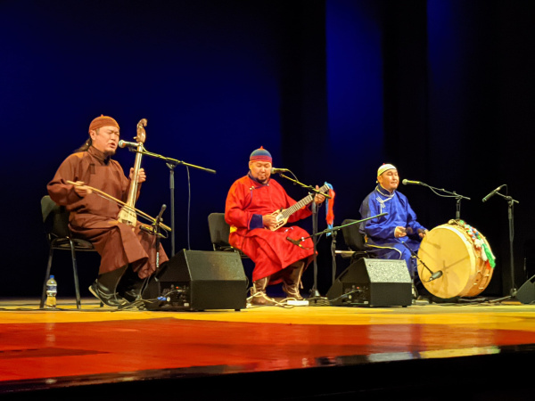 В Тольятти выступил ансамбль горлового пения "Алаш"