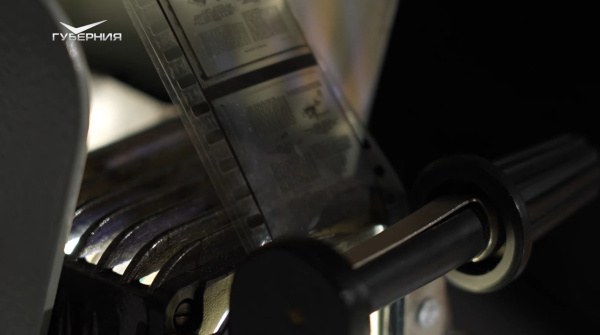 Уникальные артефакты: команда проекта "Неочевидная Самара" обнаружила старинную кинопленку