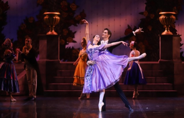 "Большие гастроли" в Астрахани проведут артисты Самарского академического театра оперы и балета