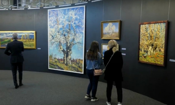 В Самарском областном художественном музее представили волжские пейзажи местных авторов