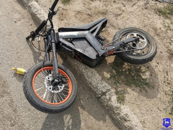 В Самаре мужчина на легковушке сбил 13-летнего подростка на электровелосипеде