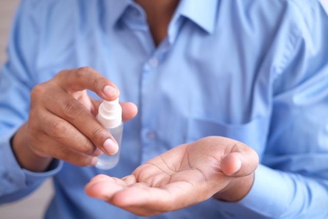 Роспотребнадзор: как выбрать подходящий антисептик для рук