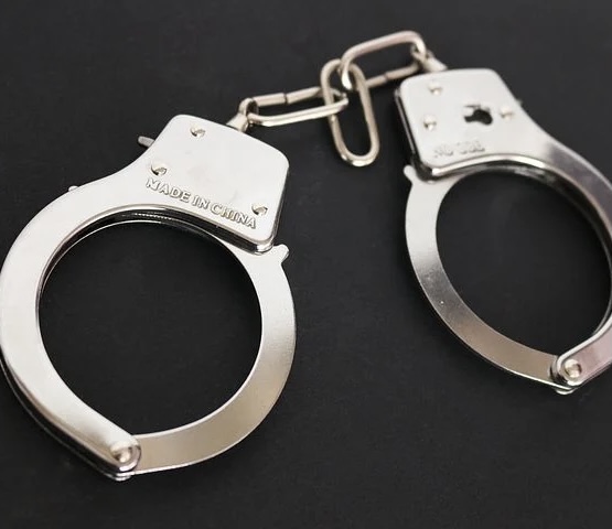 В Тольятти мужчина обокрал управляющую компанию   