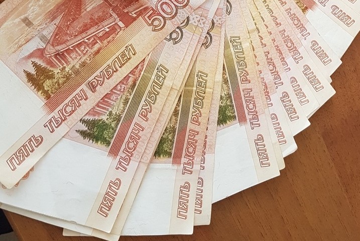 Программист из Похвистнева задержан за взятку в 78 тысяч рублей