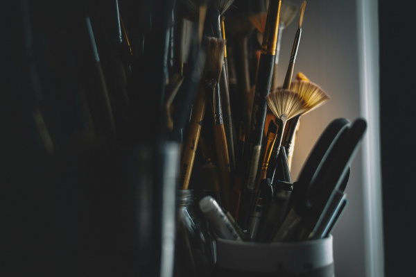 Путь раскрепощения: в Самаре представили работы художников, которые ведут поиски особого изобразительного языка